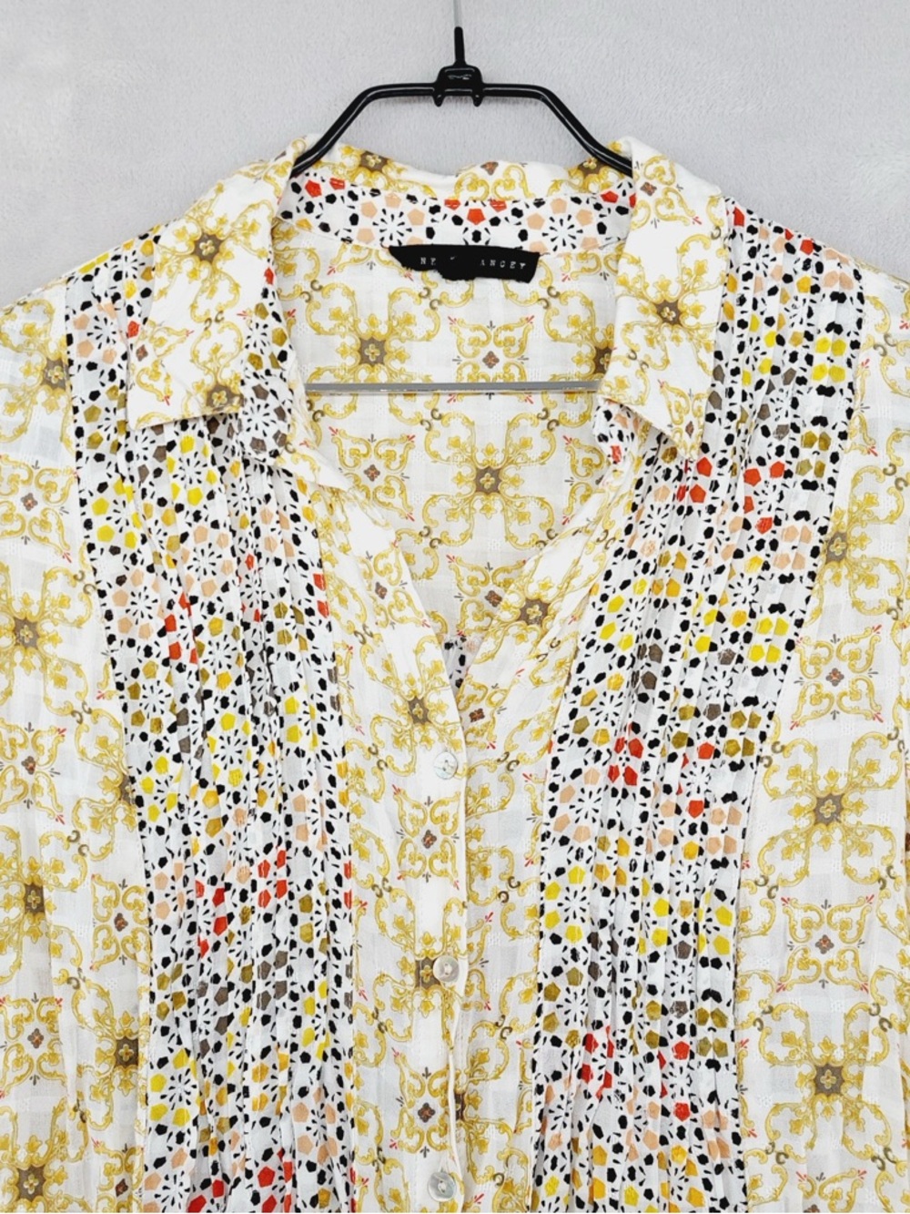 Jane and Delancey Blouse Women XL White Yellow Mixed Print Pintuck Shirt P4043 - Picture 4 of 10